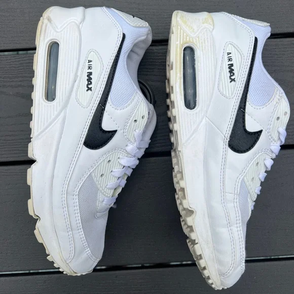 Nike Air Max Classic White and Black Sneakers - Picture 2 of 6